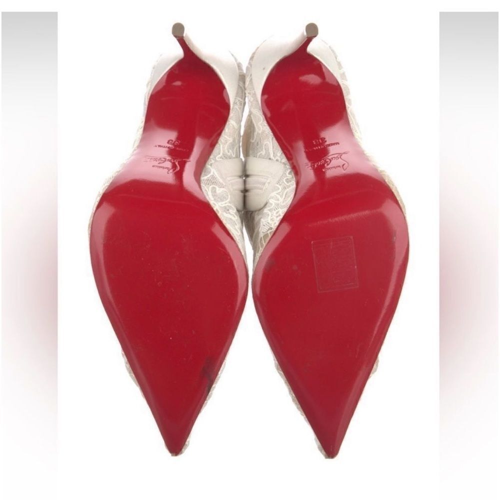 100% AUTHENTIC NEW WOMEN
LOUBOUTIN GIPSY BOOTIE 100 WHITE
BOOTS/BOOTY US 8 - Picture 4 of 5